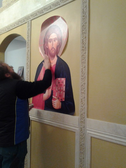 Nový ikonostas v pravoslávnom chráme v Hostoviciach