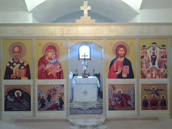 Nový ikonostas v pravoslávnom chráme v Hostoviciach