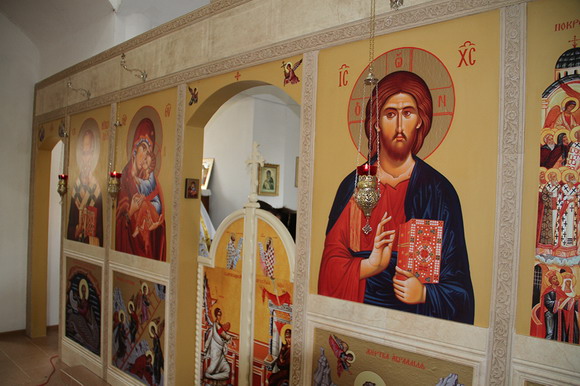 Posviacka ikonostasu v pravoslávnom chráme v Hostoviciach