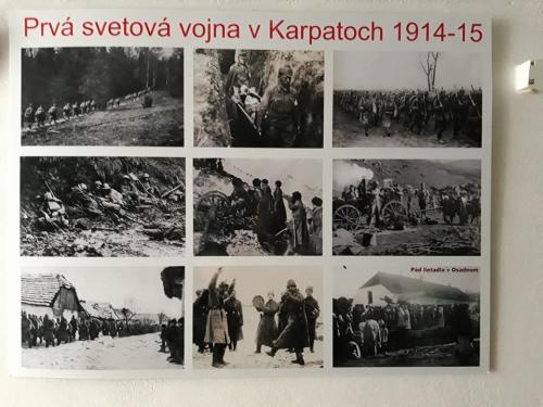 Tabuľa s dobovými fotografiami z I. svetovej vojny.